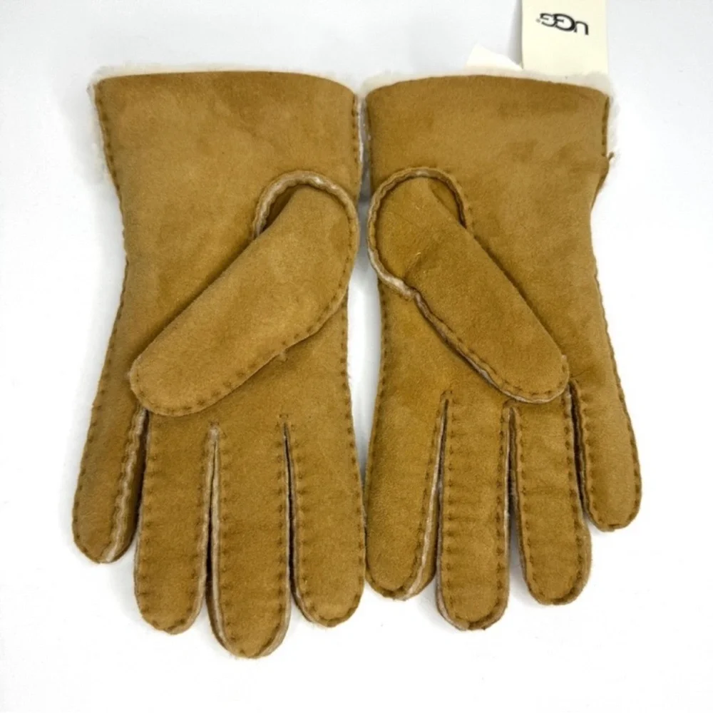 UGG Exposed Sheepskin Gloves NEW Hand Sewn In Chestnut Size L/M Tan